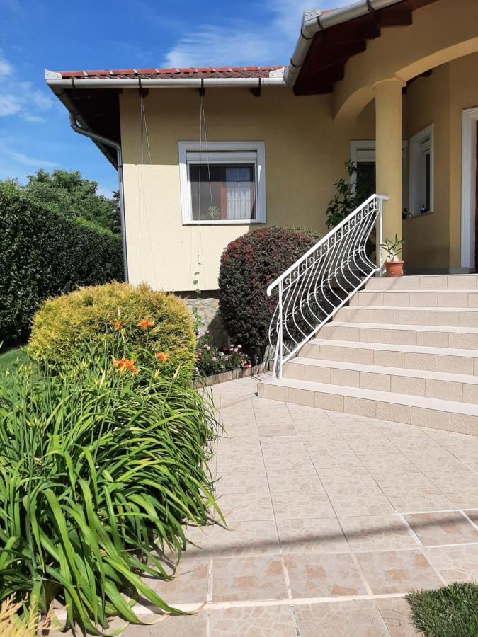 Villa Csilla Elegant House Erd Εξωτερικό φωτογραφία