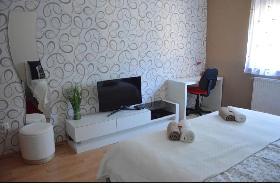 Villa Csilla Elegant House Erd Εξωτερικό φωτογραφία